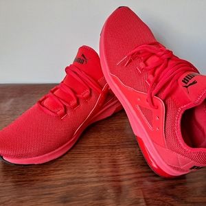 Red Puma Men's Athletic Sneakers